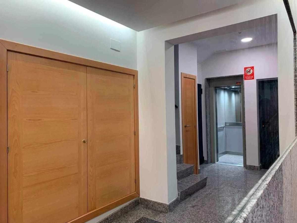 Ramon Y Cajal Suites De Luxe Leon Exterior photo