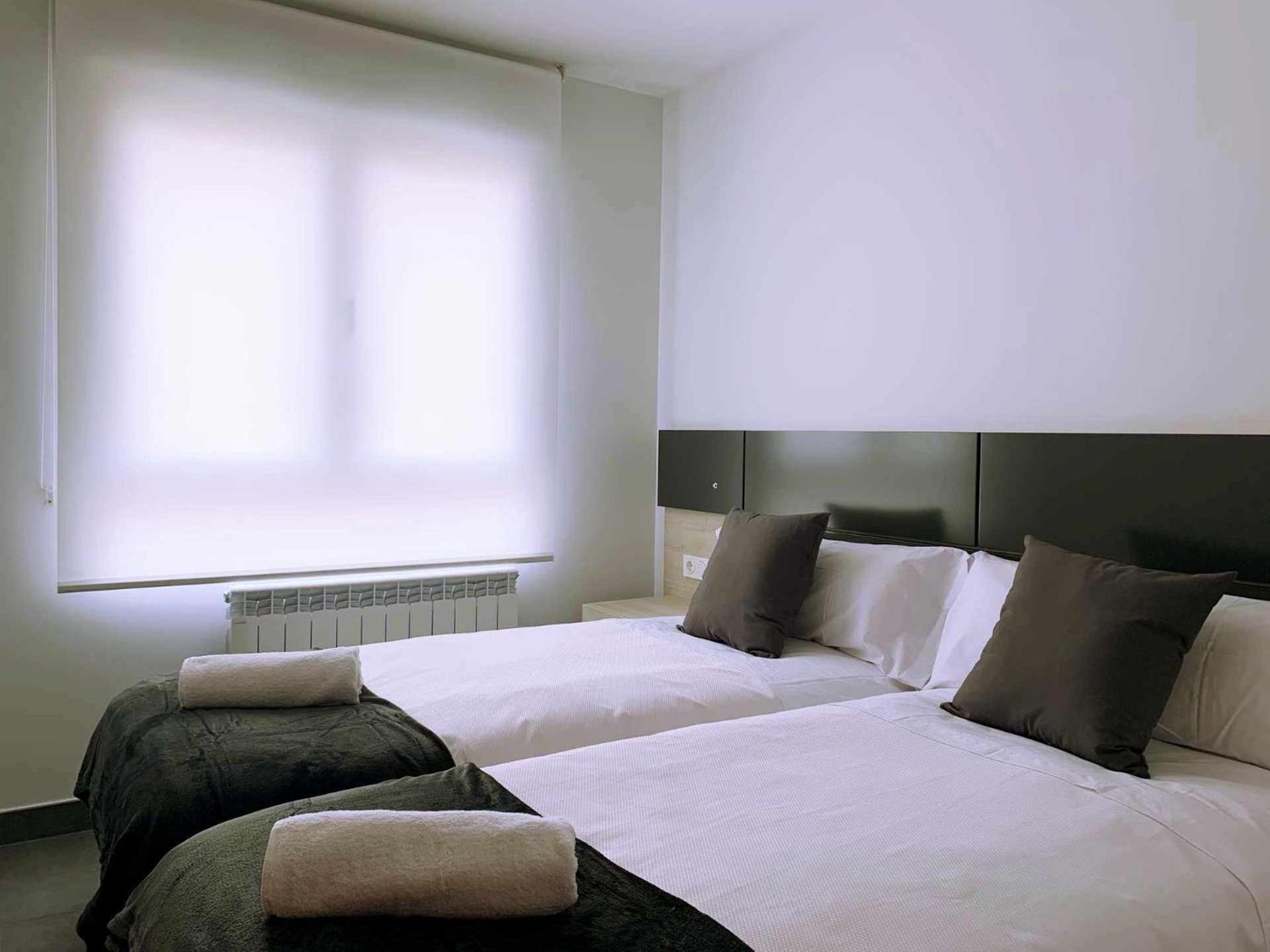 Ramon Y Cajal Suites De Luxe Leon Exterior photo