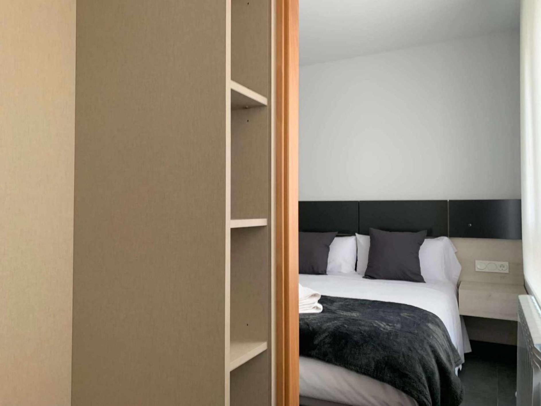 Ramon Y Cajal Suites De Luxe Leon Exterior photo