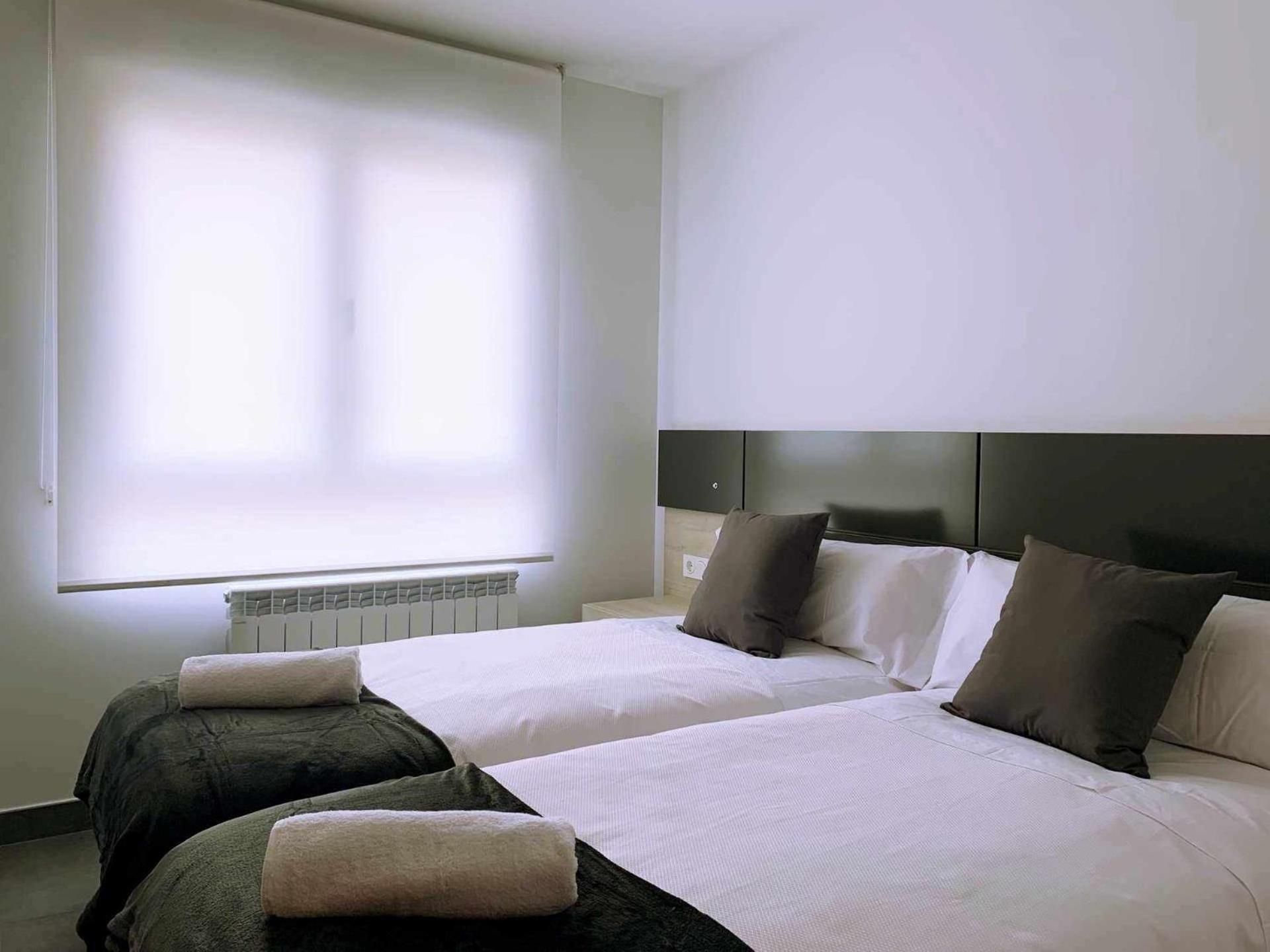 Ramon Y Cajal Suites De Luxe Leon Exterior photo